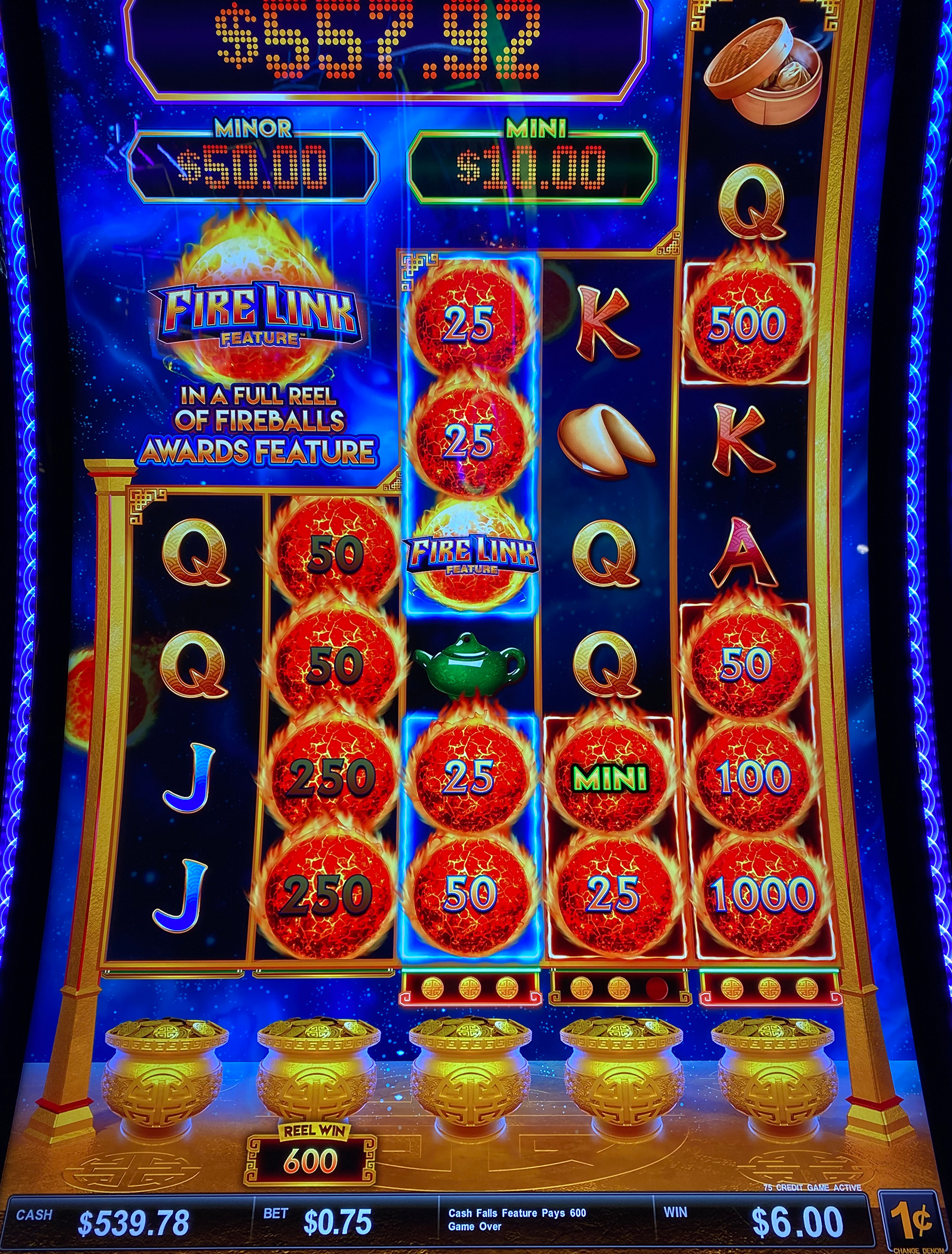 Ultimate Fire Link Cash Falls photo 1